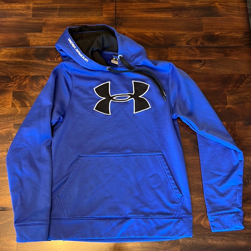 Under Armour Men’s hoodie. Size Small.